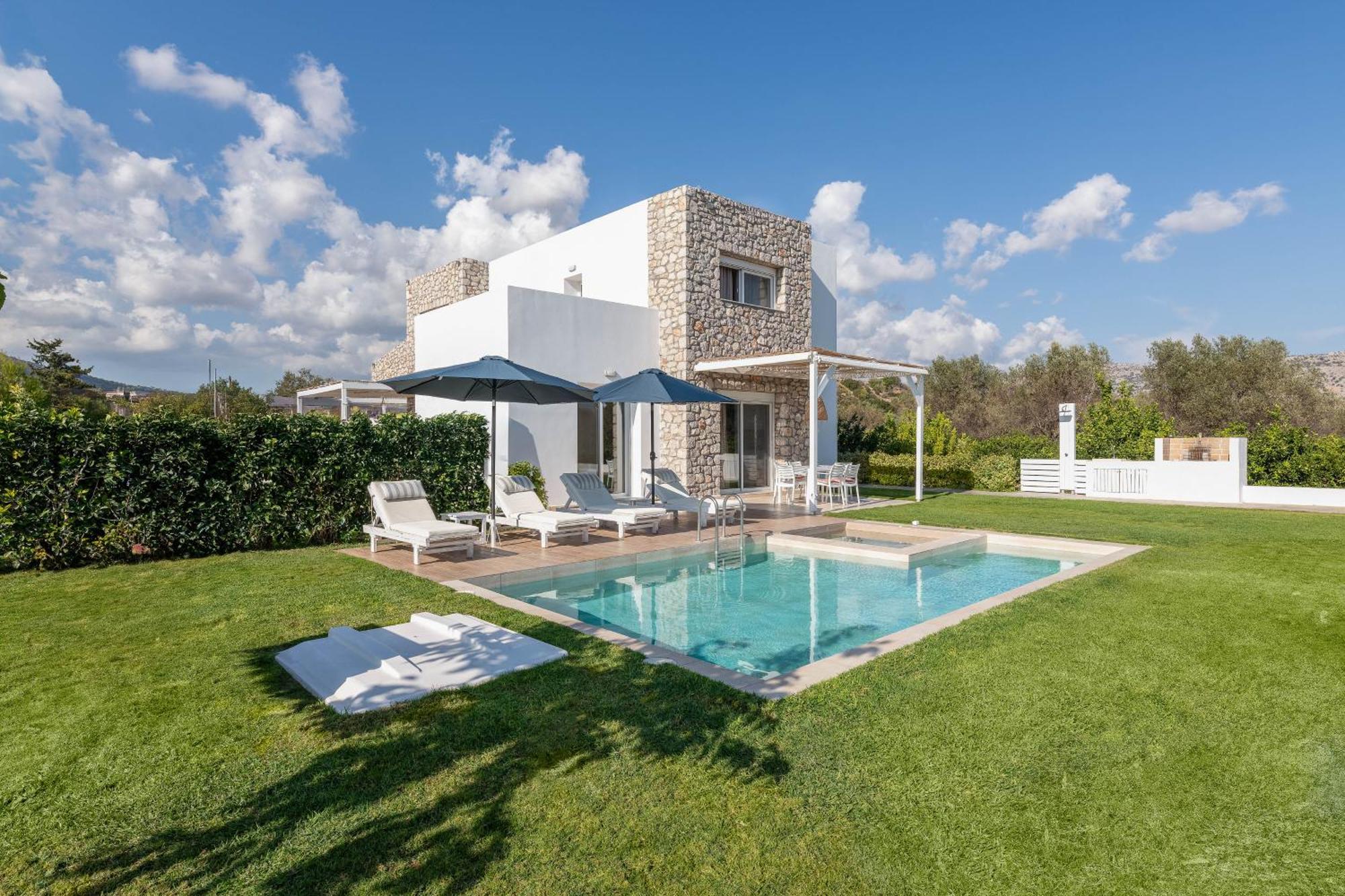 Ossiano Pool Villas,heating Pool, 2 Min Drive To & 10 Min To Lindos Villa Charaki